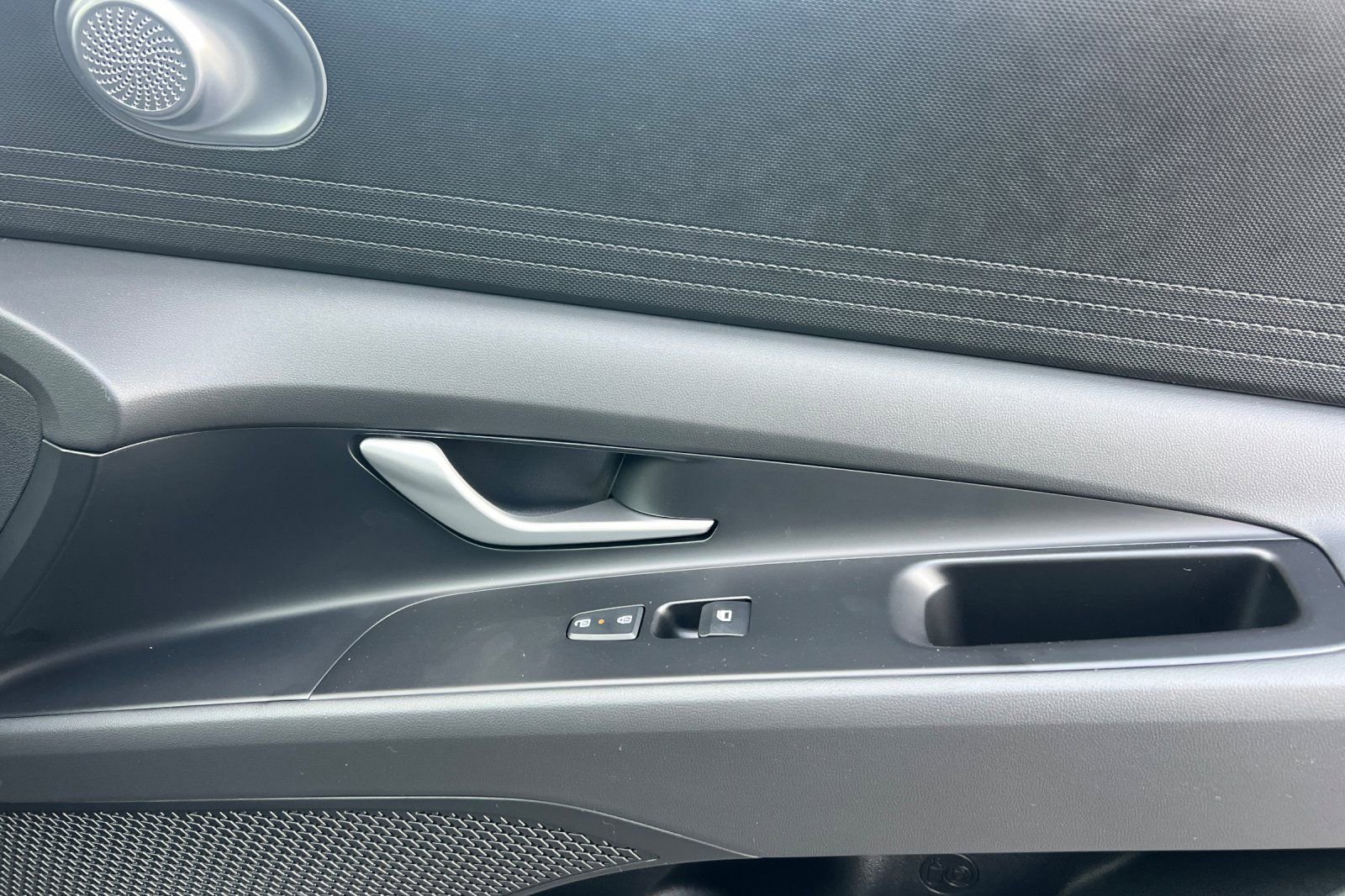 Used 2025 Hyundai Elantra SE image 22