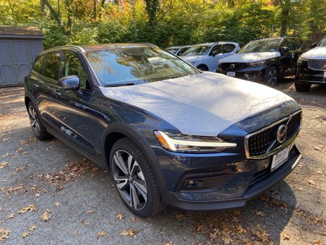 New 2026 Volvo V60 B5 Cross Country Plus w/ Climate Package image 1
