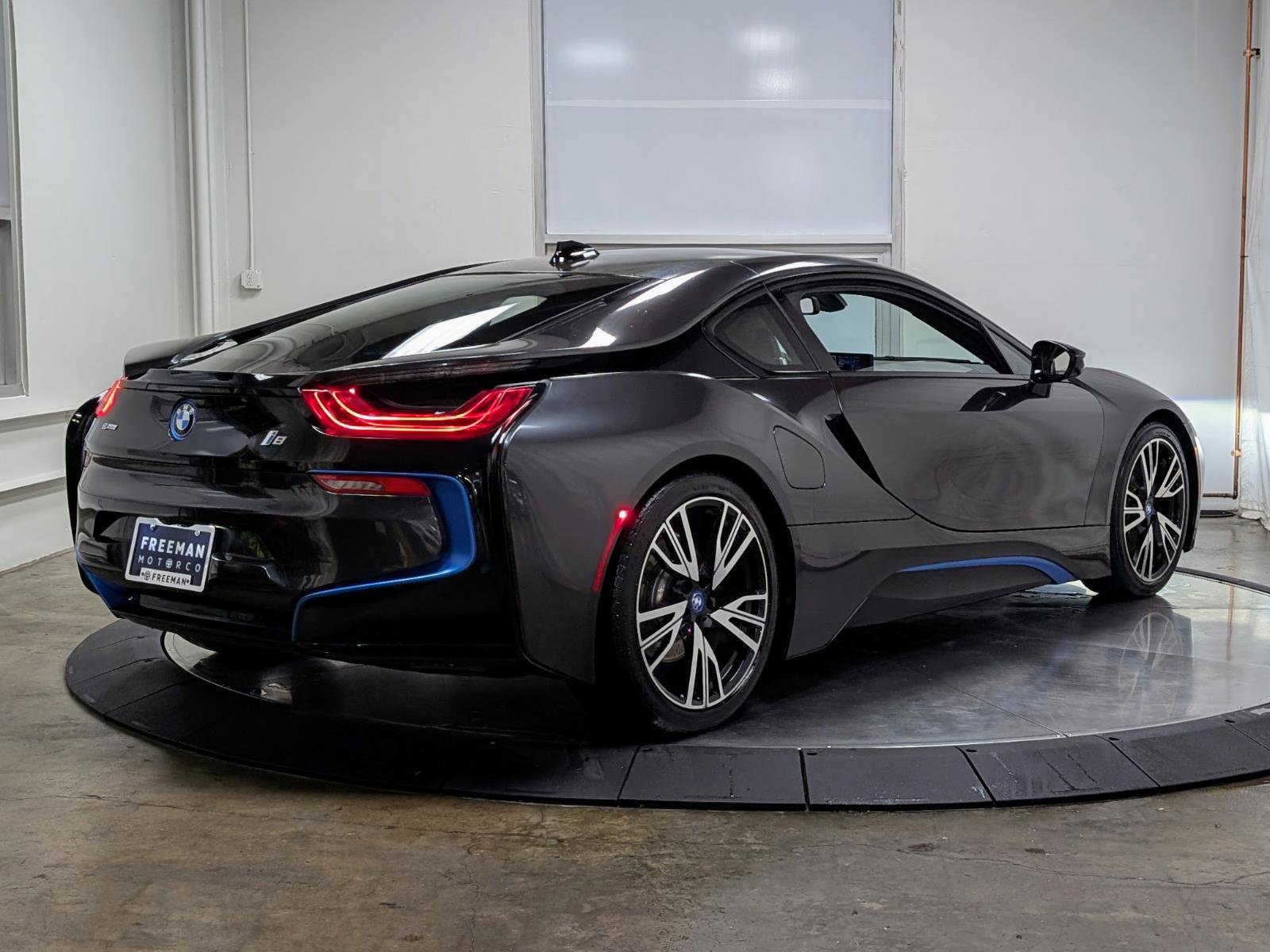 Used 2016 BMW i8 image 9