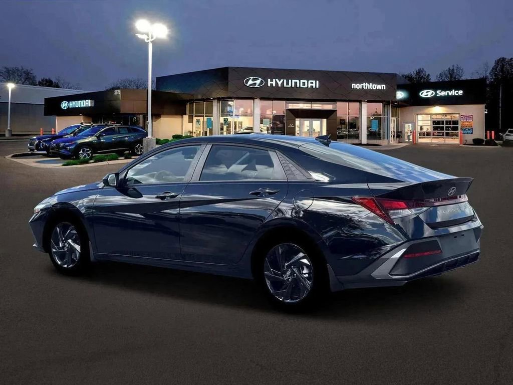 New 2026 Hyundai Elantra Sport image 4