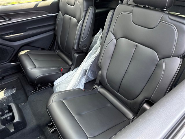 New 2025 Jeep Grand Cherokee L Limited w/ Trailer Tow Package image 29