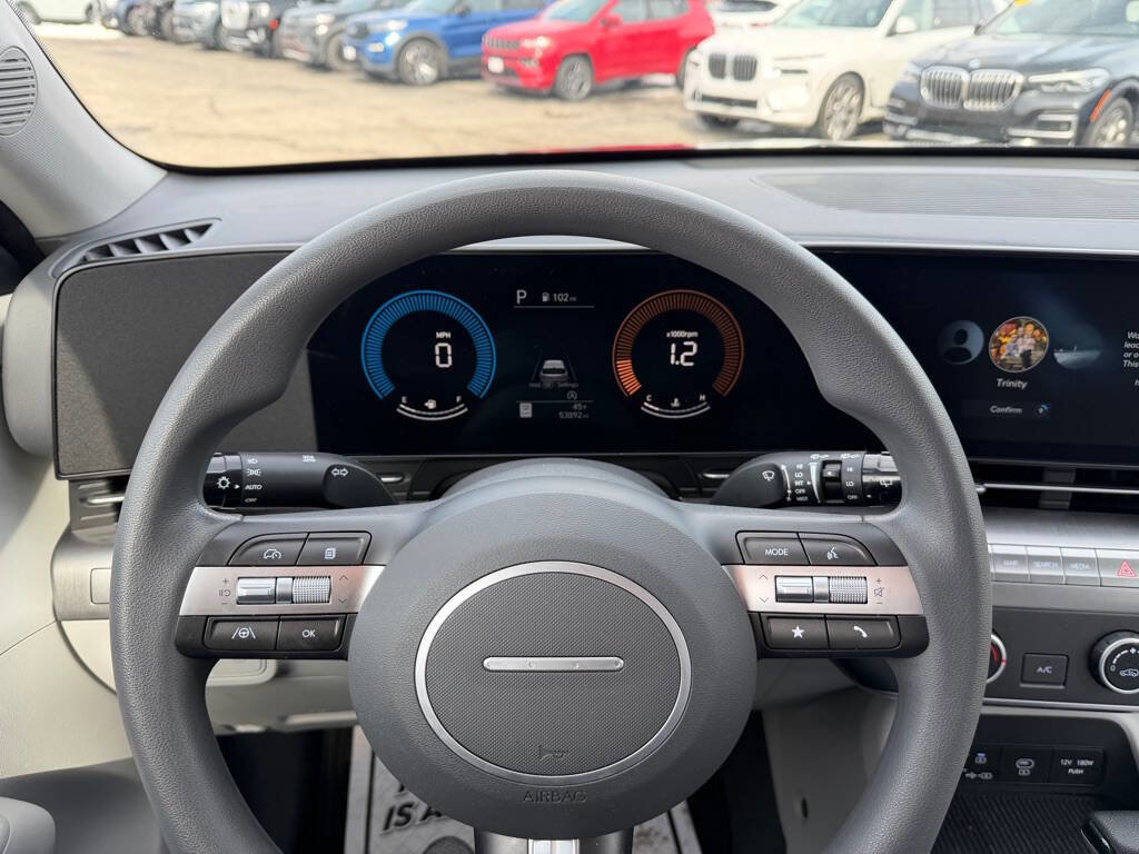 Used 2024 Hyundai Kona SE AWD/4WD image 15