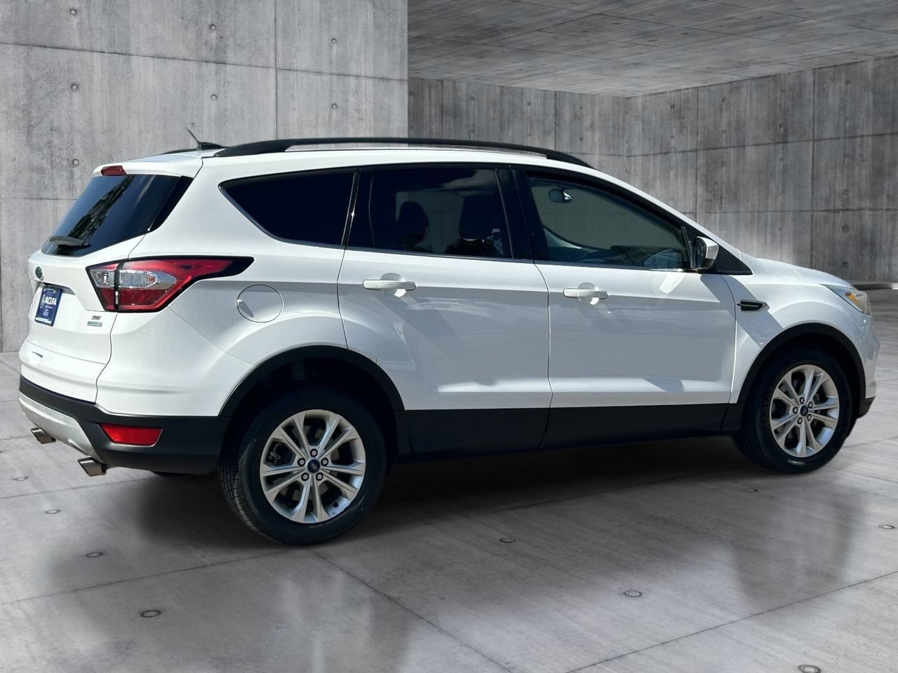 Used 2018 Ford Escape SE FWD image 5