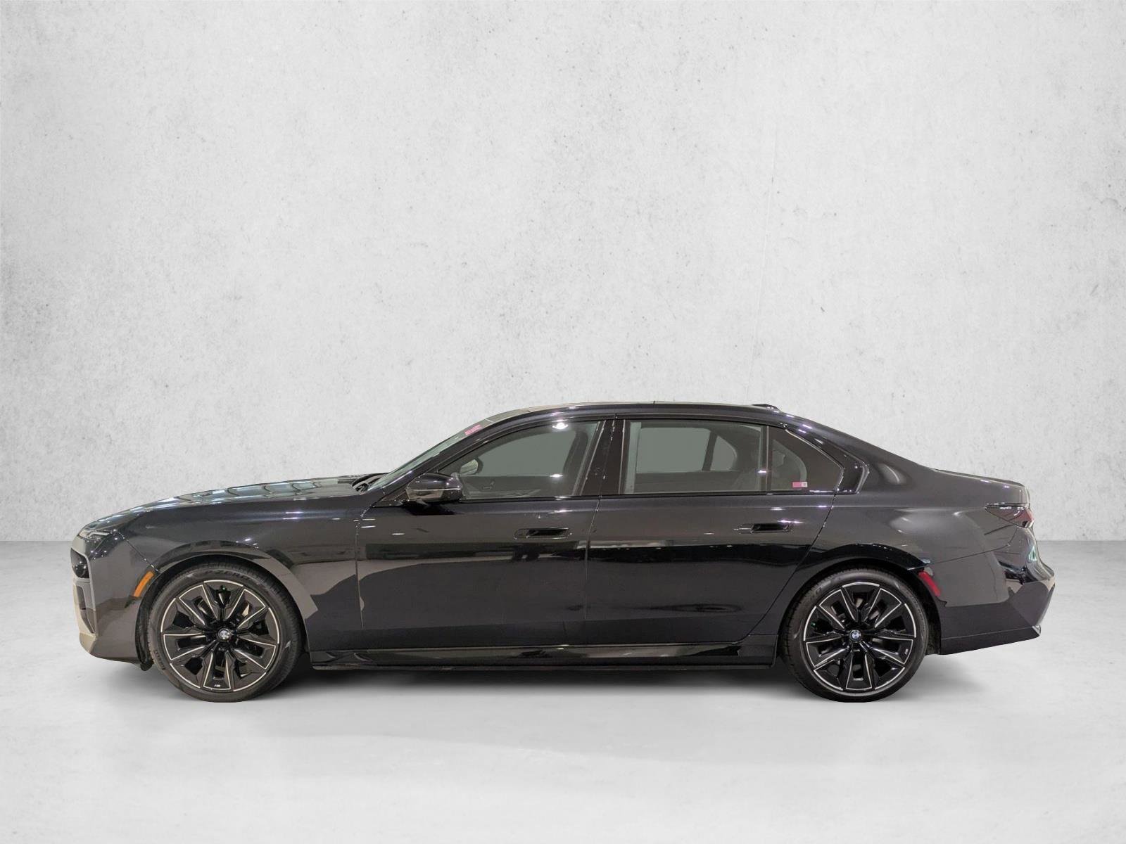 Used 2026 BMW i7 xDrive60 w/ M Sport Package RWD image 9