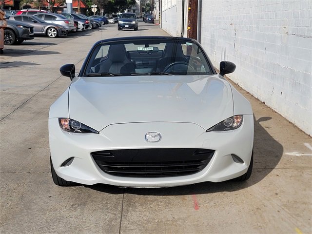 Used 2018 MAZDA MX-5 Miata Club image 2