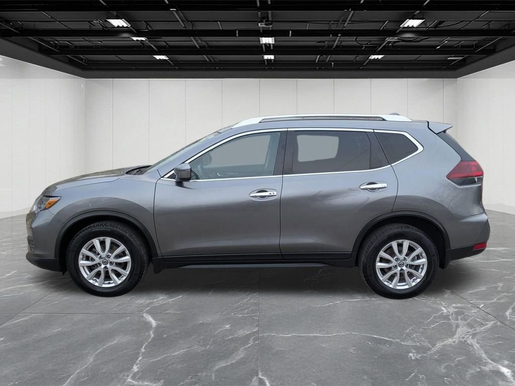Used 2019 Nissan Rogue SV image 2