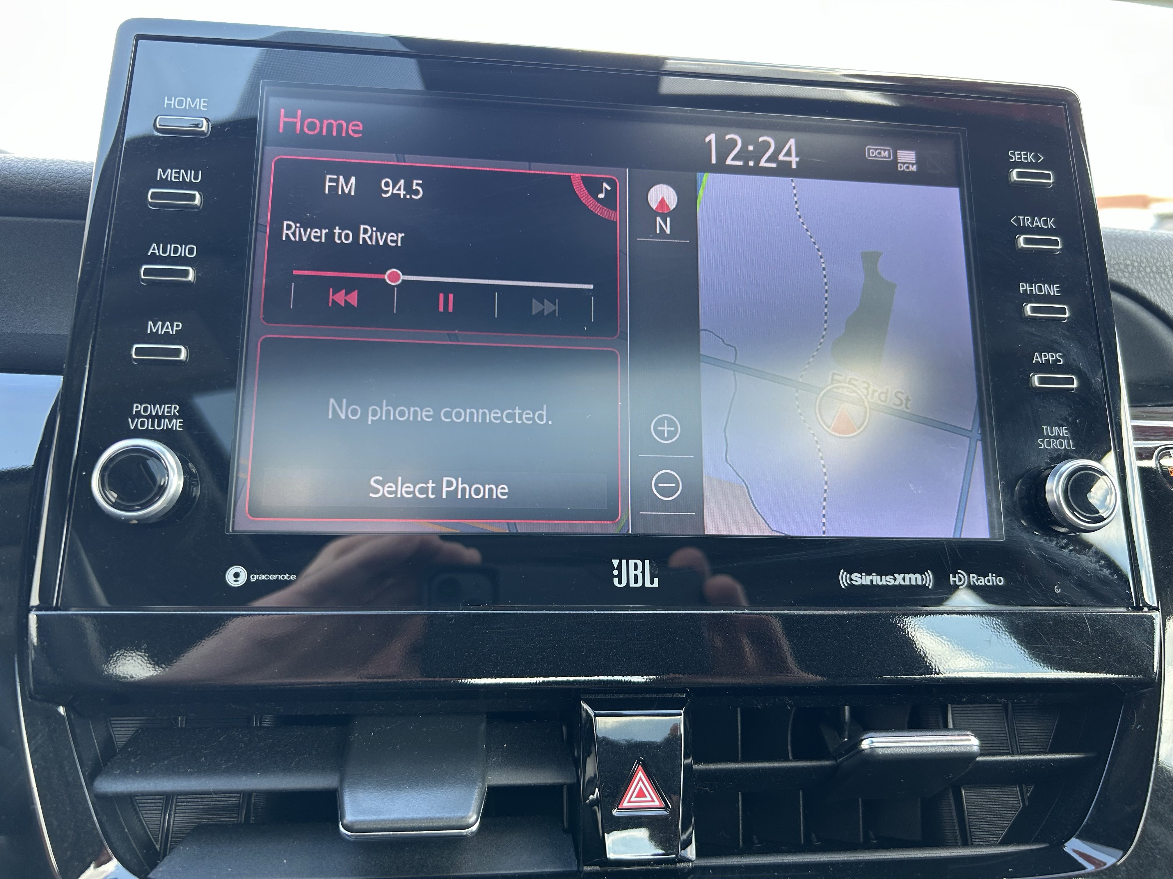 Certified 2022 Toyota Camry XLE w/ Navigation Upgrade Package image 25