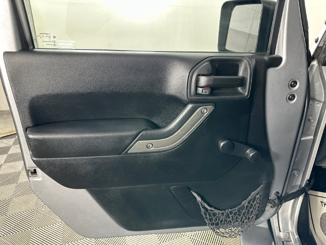 Used 2015 Jeep Wrangler Unlimited Sport AWD/4WD image 7
