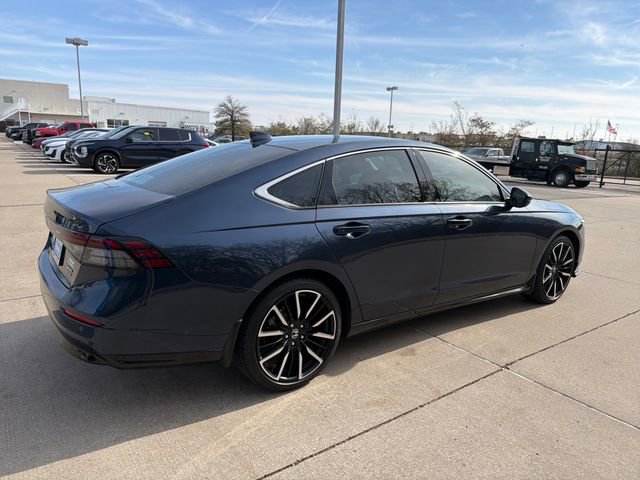 Used 2025 Honda Accord Touring image 5