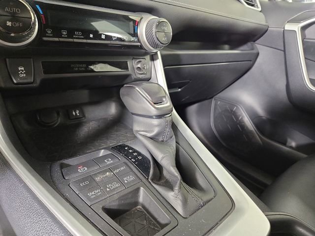 Used 2019 Toyota RAV4 XLE Premium w/ All Weather Liner Package image 20