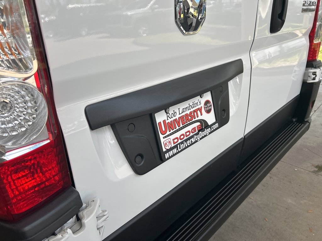 Used 2025 RAM ProMaster 2500 w/ Convenience Group FWD image 16