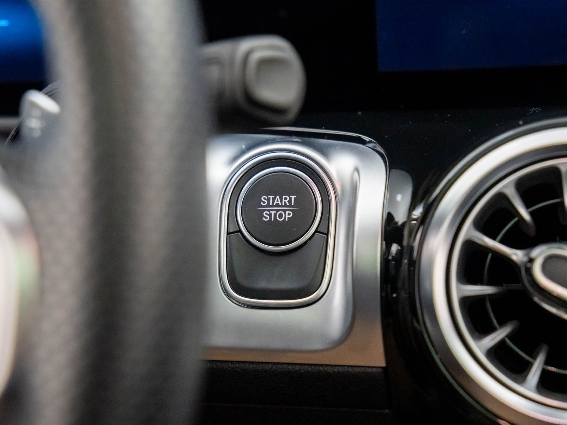 Certified 2023 Mercedes-Benz EQB 300 4MATIC image 21