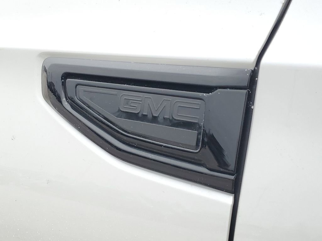 Used 2024 GMC Yukon XL Denali w/ Advanced Technology Package image 6