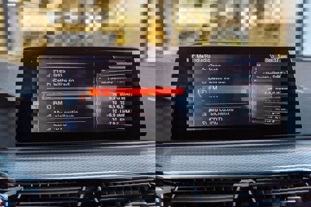 Used 2019 BMW 540i xDrive w/ M Sport Package image 23