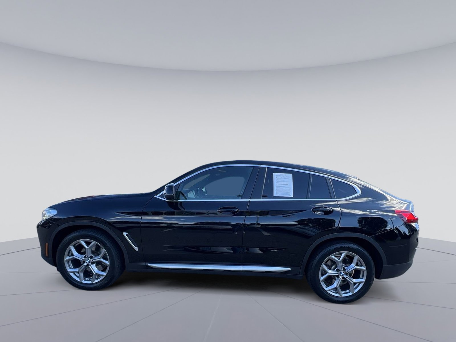 Used 2023 BMW X4 xDrive30i w/ Premium Package image 6