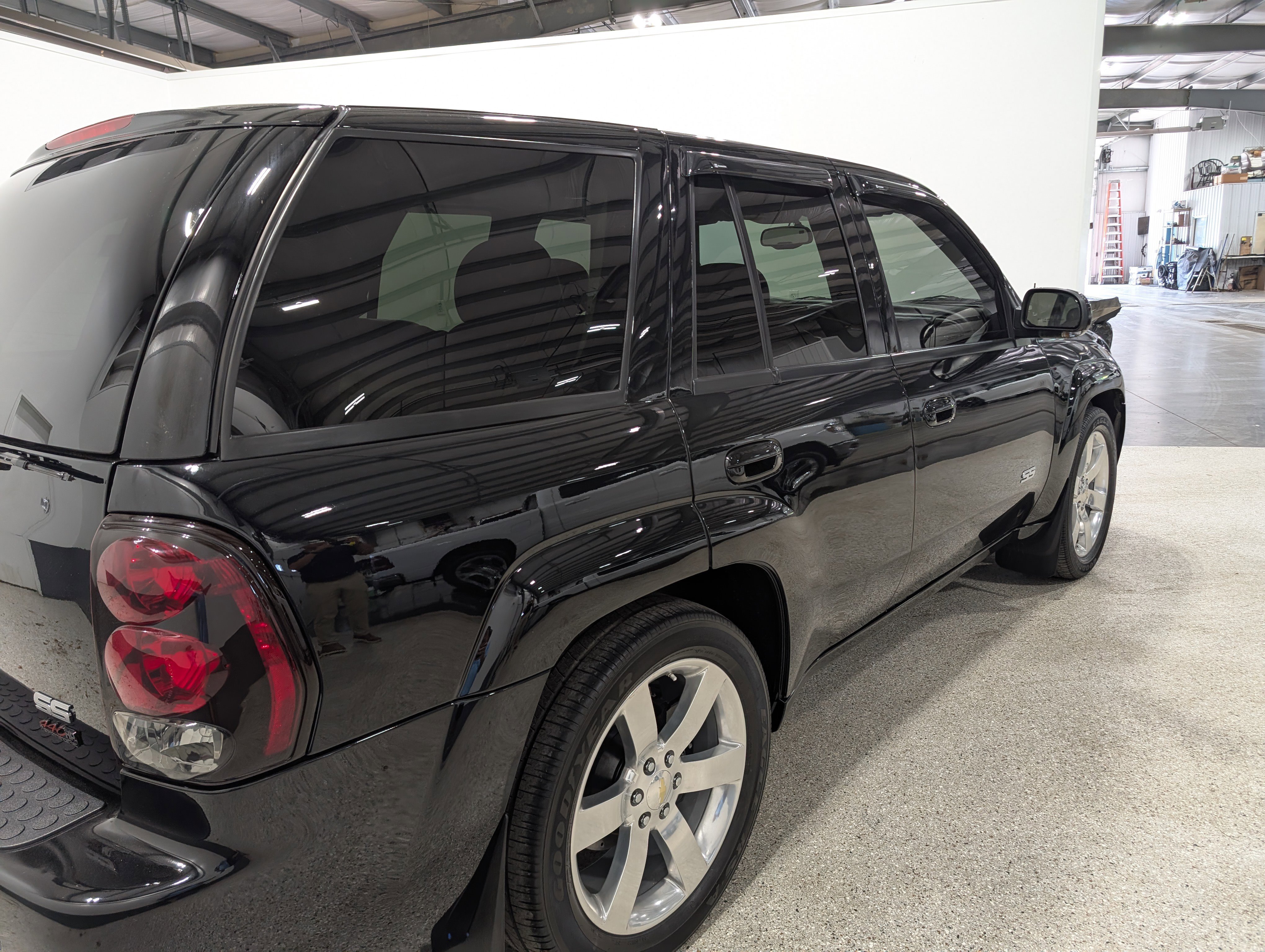 Used 2006 Chevrolet TrailBlazer LT w/ SS Package AWD/4WD image 3