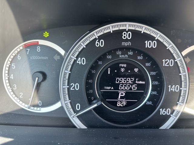 Used 2017 Honda Accord EX image 11