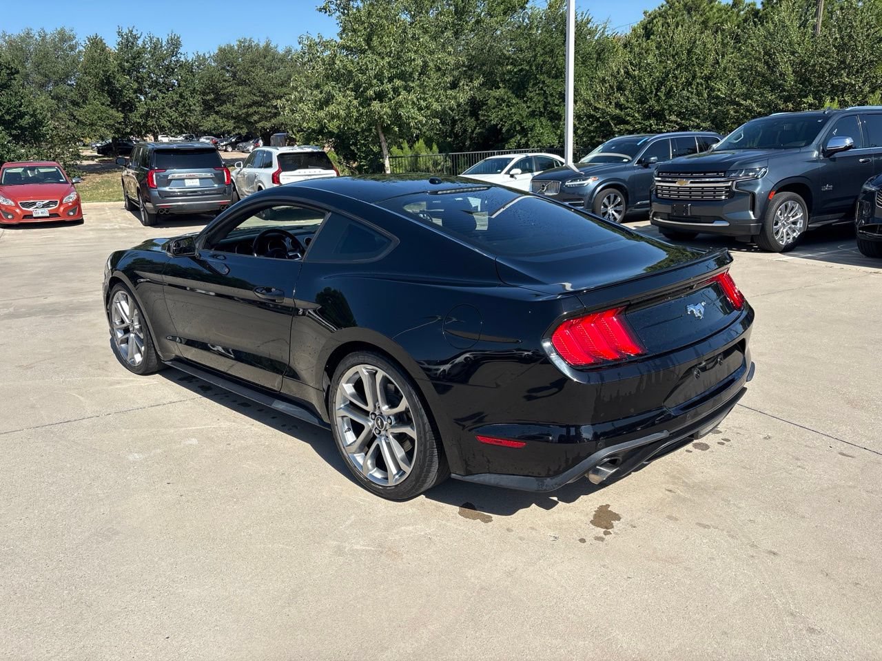 Used 2018 Ford Mustang Premium RWD image 7