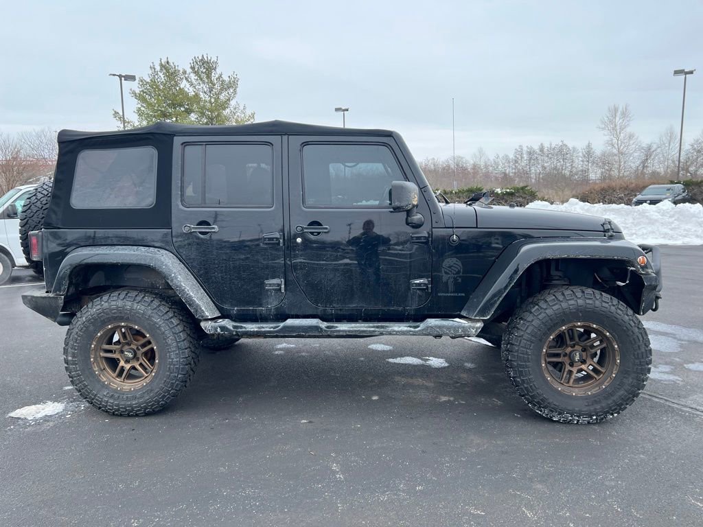 Used 2014 Jeep Wrangler Unlimited Sahara image 5