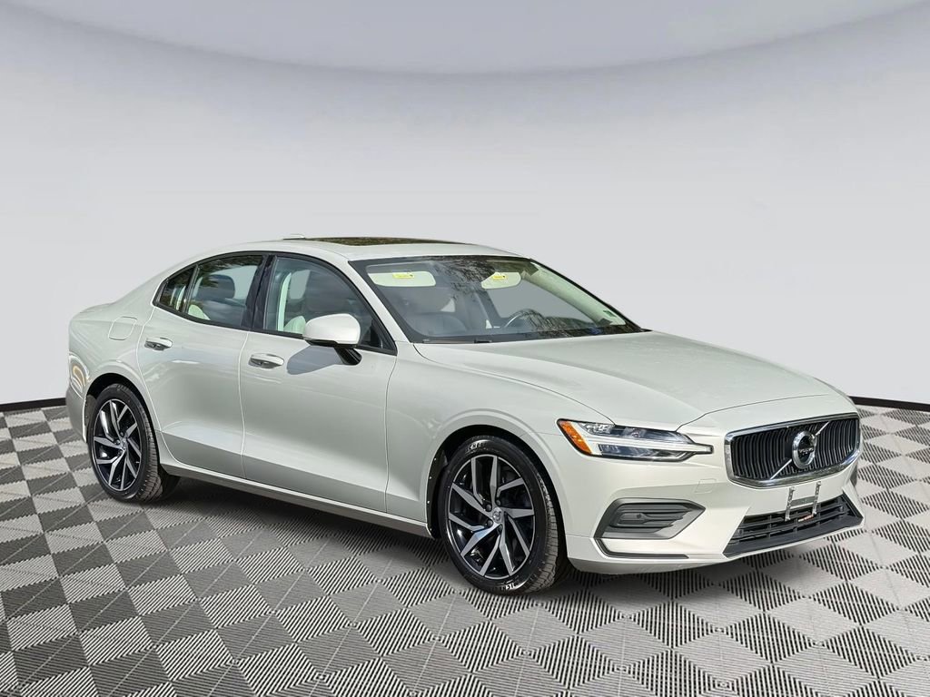 Used 2020 Volvo S60 T6 Momentum