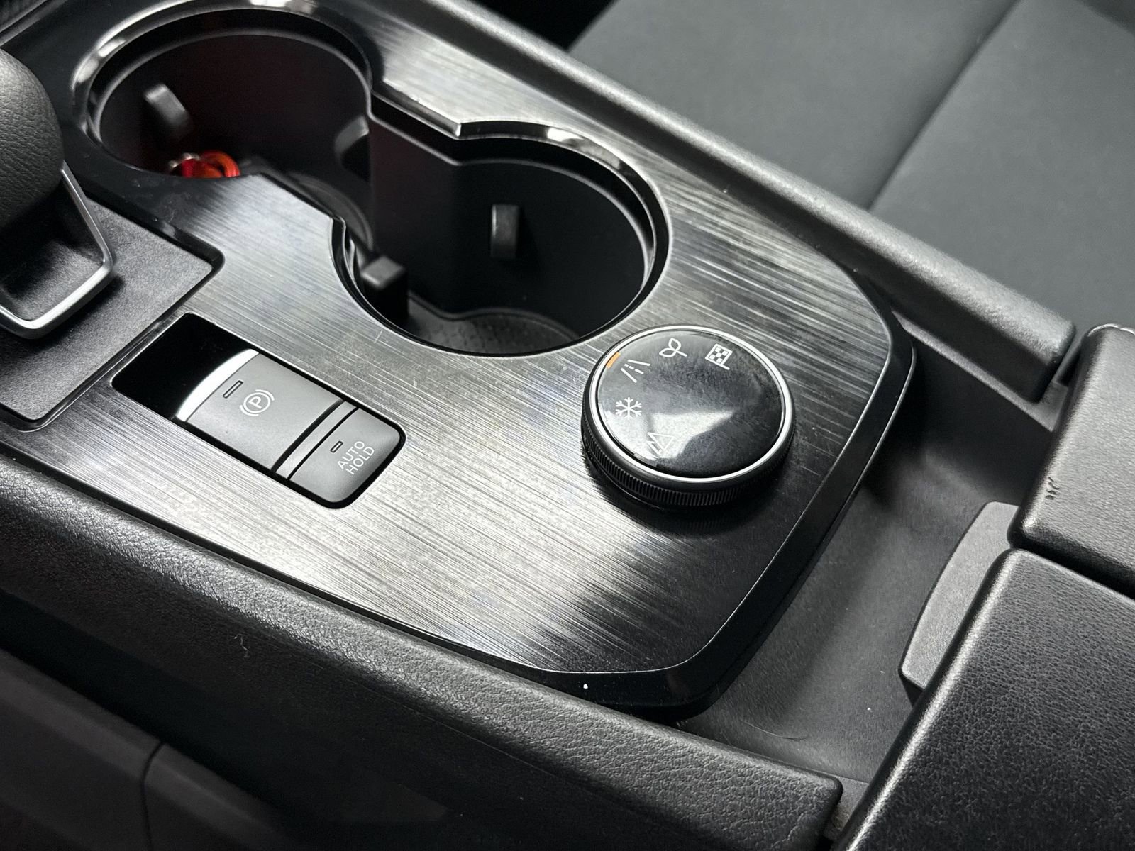 Used 2023 Nissan Rogue S image 30