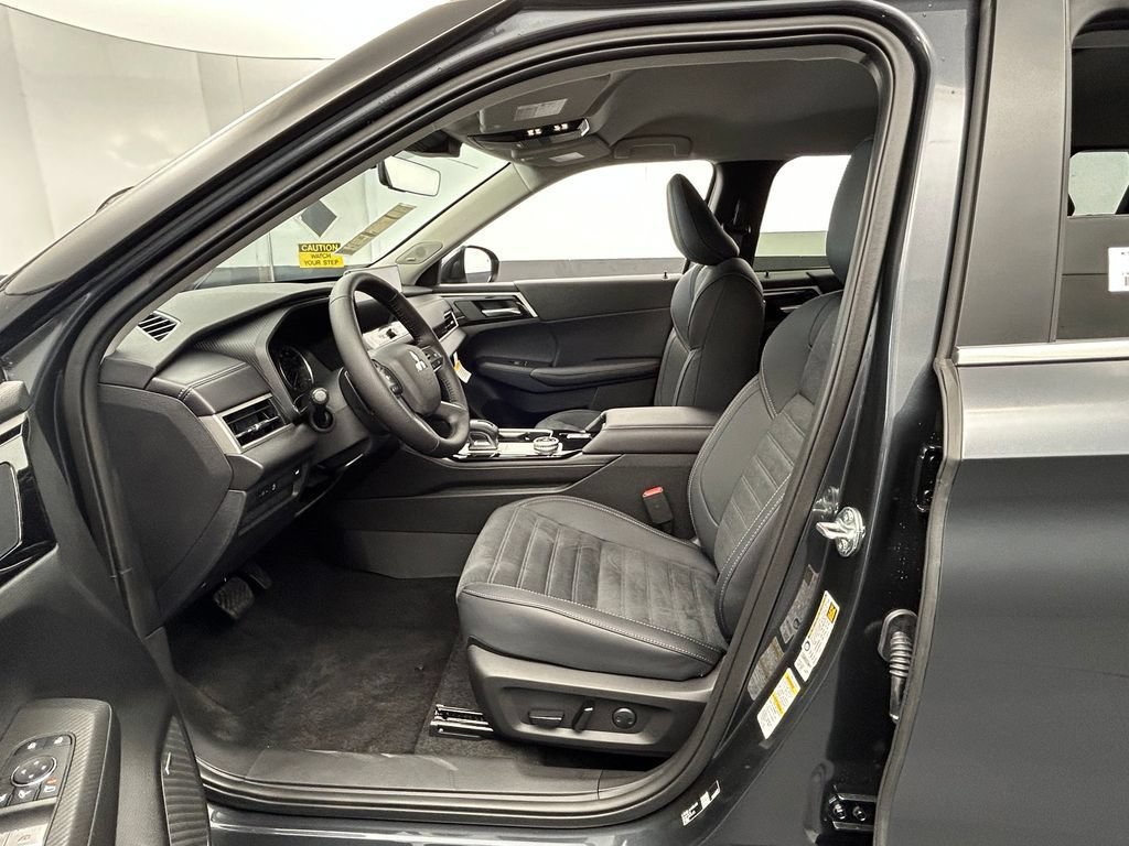 New 2026 Mitsubishi Outlander SE AWD/4WD image 12