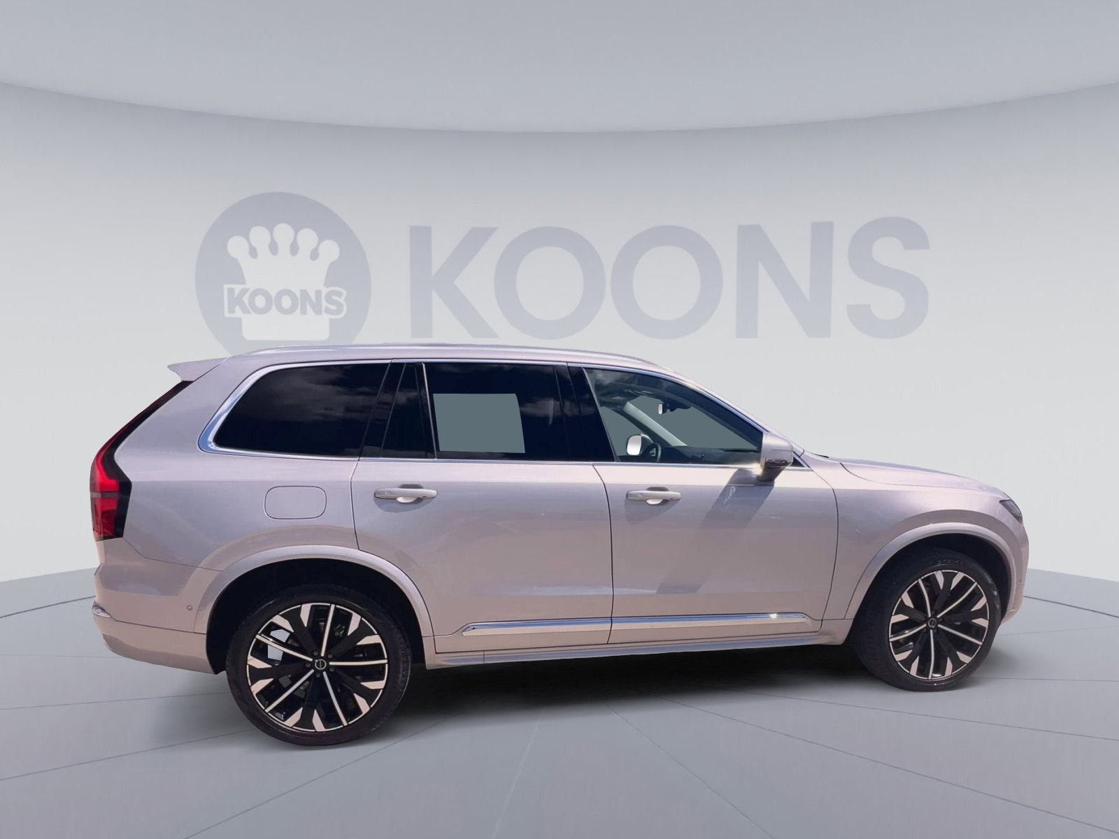 Certified 2025 Volvo XC90 B6 Plus AWD/4WD image 12
