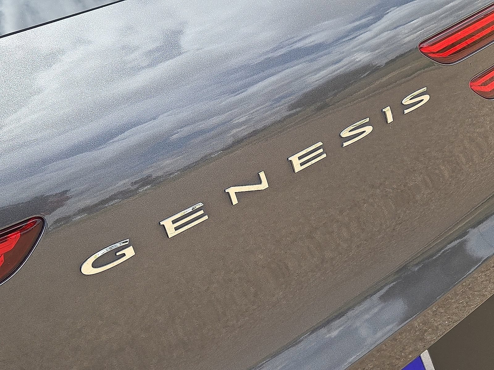 Used 2022 Genesis GV70 3.5T Sport w/ Sport Prestige Package AWD/4WD image 11