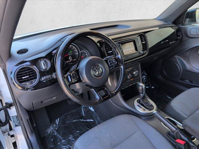 Used 2017 Volkswagen Beetle 1.8T S FWD image 9