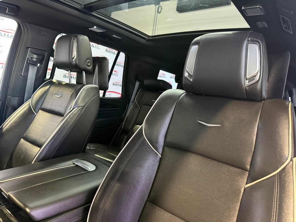 Used 2021 Cadillac Escalade Sport w/ Driver Assist Tech Package AWD/4WD image 40