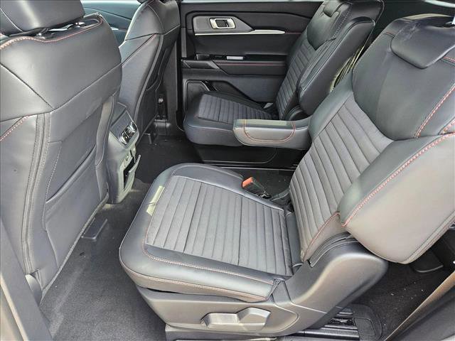 New 2026 Ford Explorer ST-Line w/ ST-Line Street Pack image 16