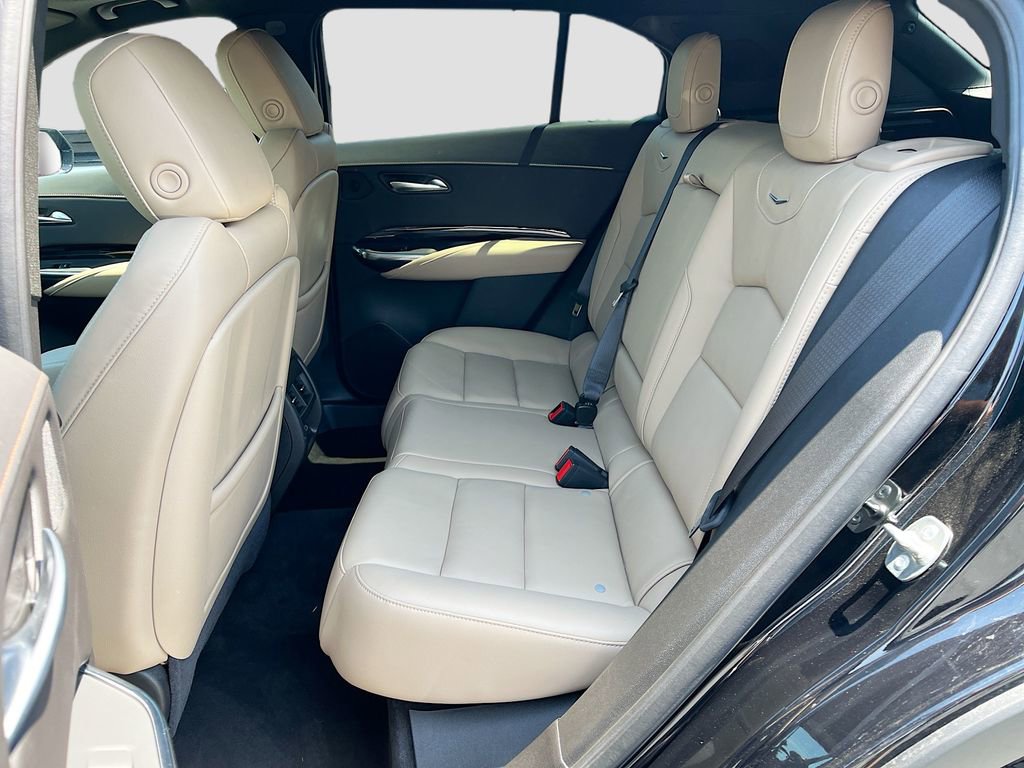 Used 2024 Cadillac XT4 Luxury w/ Cold Weather Package AWD/4WD image 24