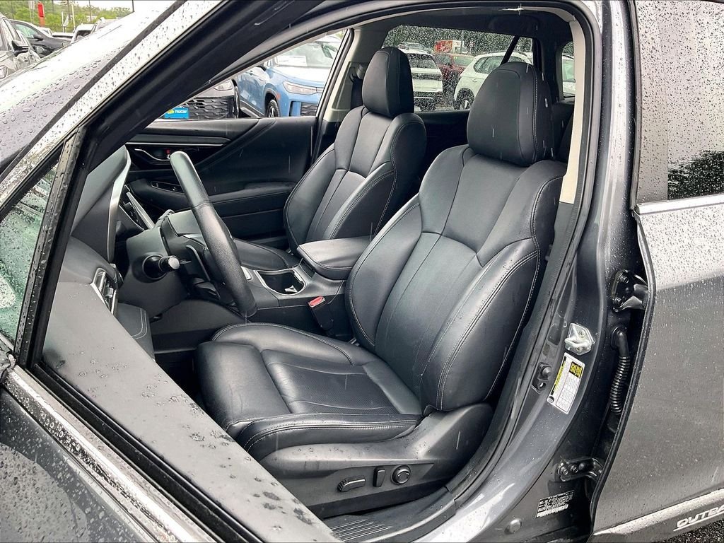Used 2022 Subaru Outback Limited AWD/4WD image 9