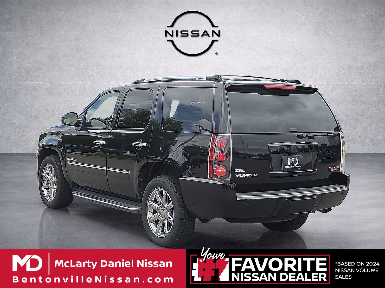 Used 2010 GMC Yukon Denali AWD/4WD image 4