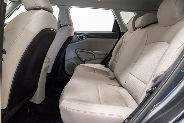 Used 2020 Kia Soul S FWD image 25