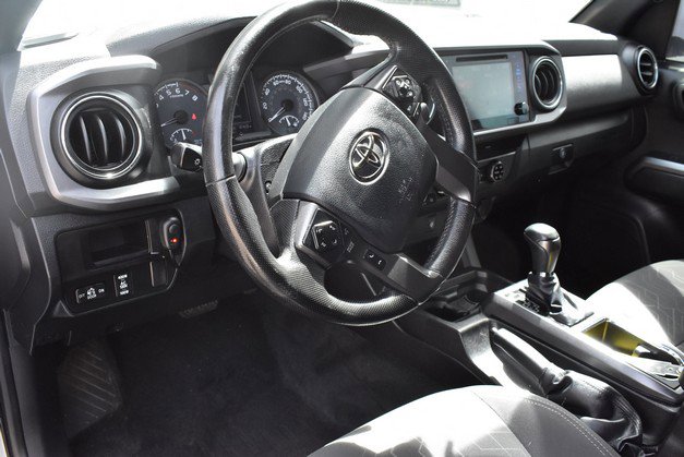 Used 2016 Toyota Tacoma TRD Sport w/ Towing Package AWD/4WD image 14