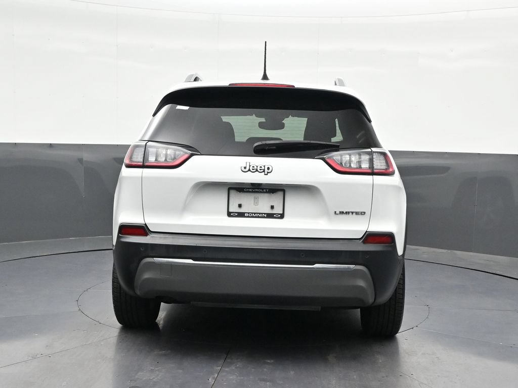 Used 2019 Jeep Cherokee Limited w/ Luxury Group FWD image 4