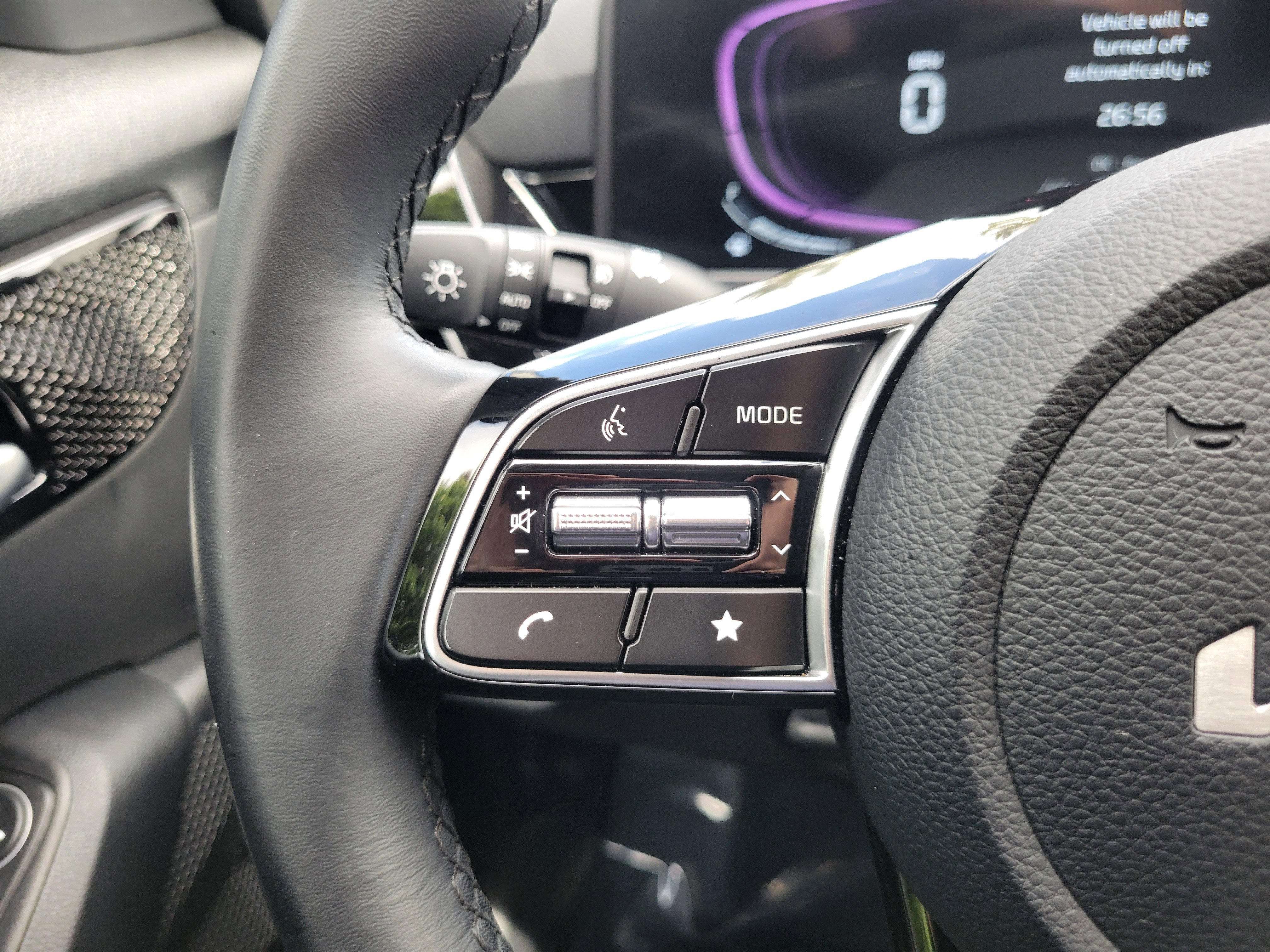 Used 2025 Kia Seltos S FWD image 19