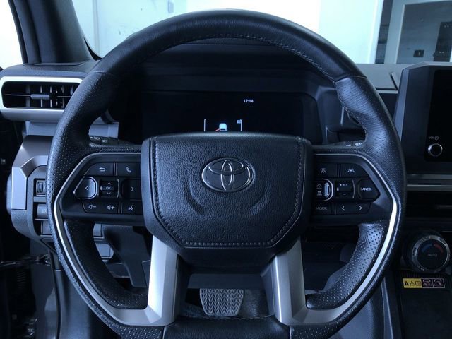 Certified 2025 Toyota 4Runner TRD Off-Road image 25