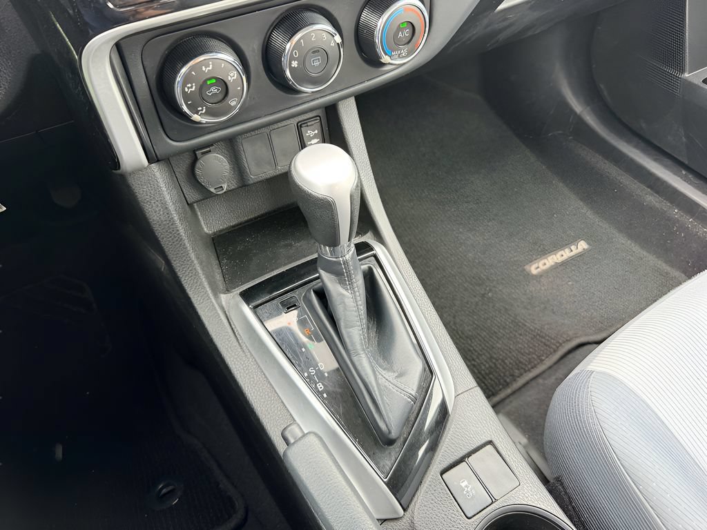 Used 2019 Toyota Corolla L FWD image 19