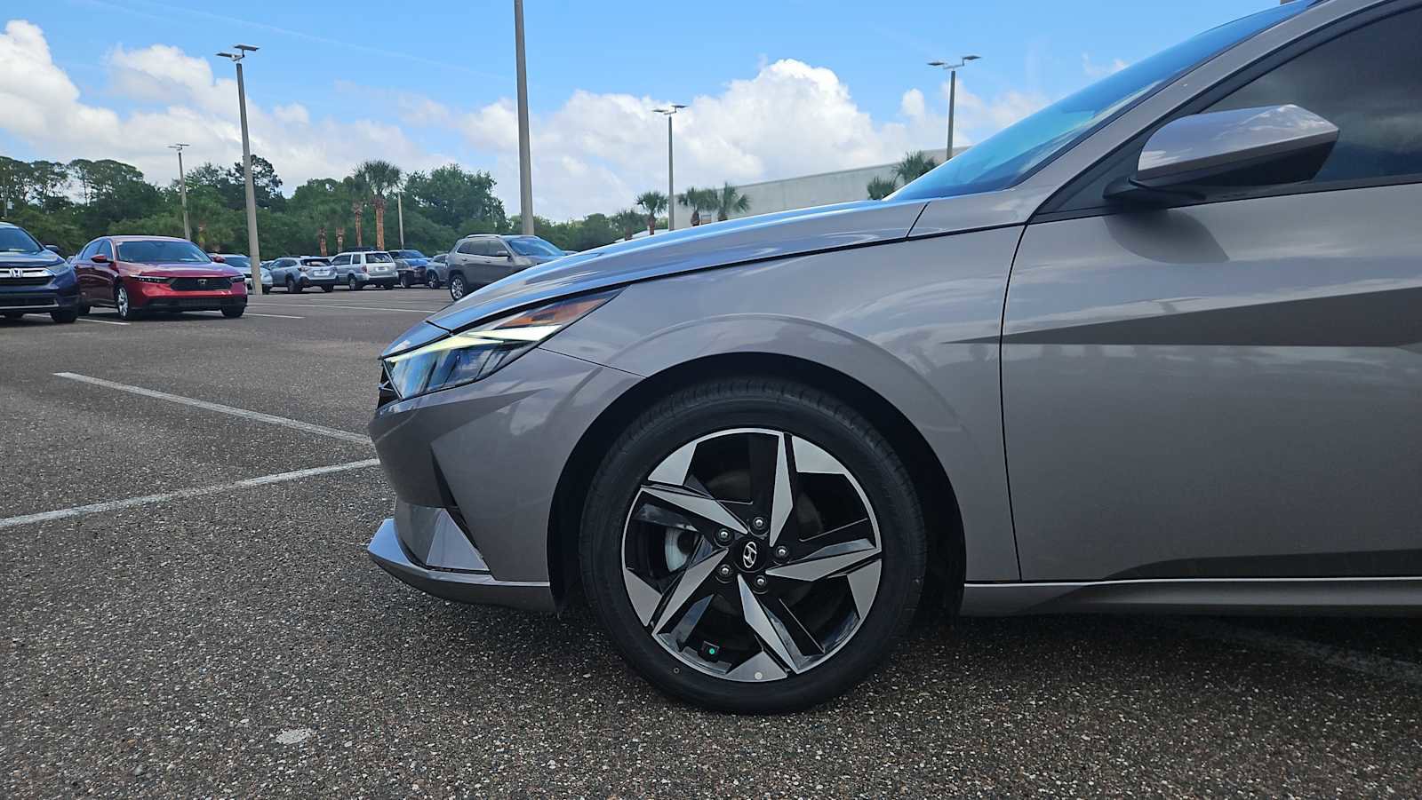 Used 2023 Hyundai Elantra SEL w/ Convenience Package FWD image 18