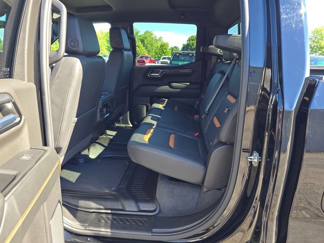 Used 2024 GMC Sierra 1500 AT4 w/ Technology Package AWD/4WD image 10
