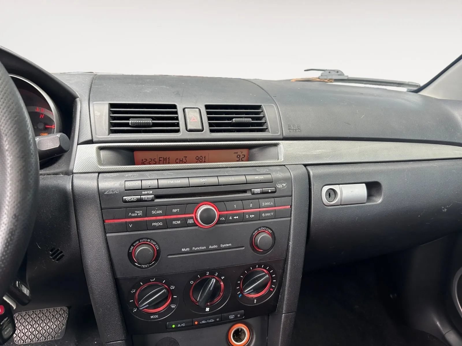 Used 2006 MAZDA MAZDA3 s Touring FWD image 12