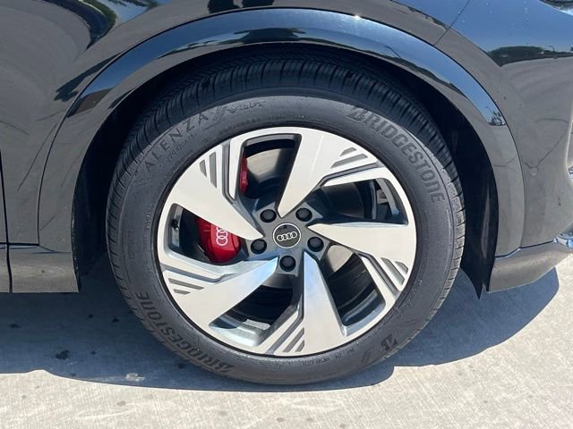 Used 2025 Audi Q6 e-tron Prestige w/ 20" Wheel Package AWD/4WD image 7