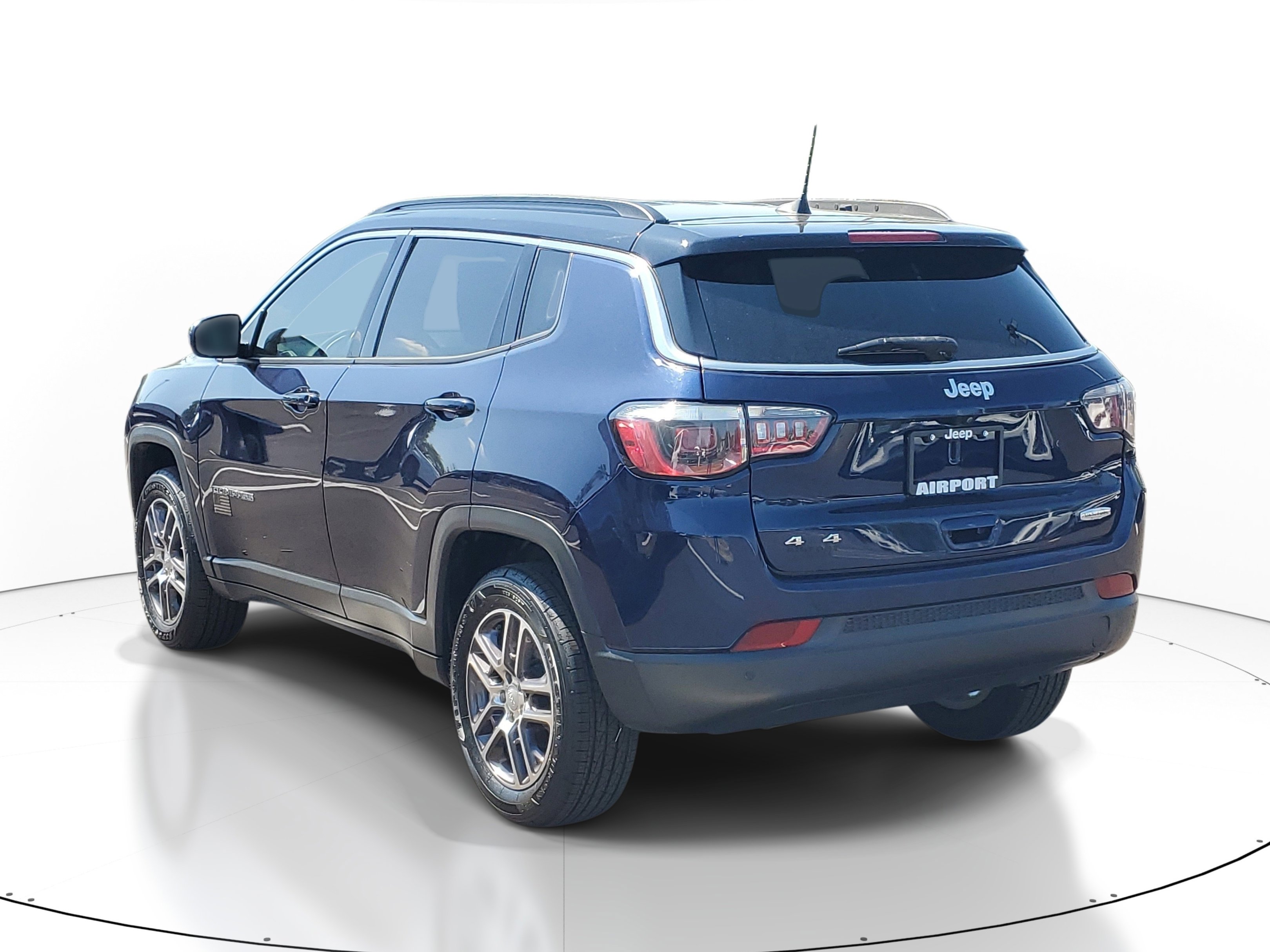 Used 2020 Jeep Compass Latitude w/ Cold Weather Group image 4