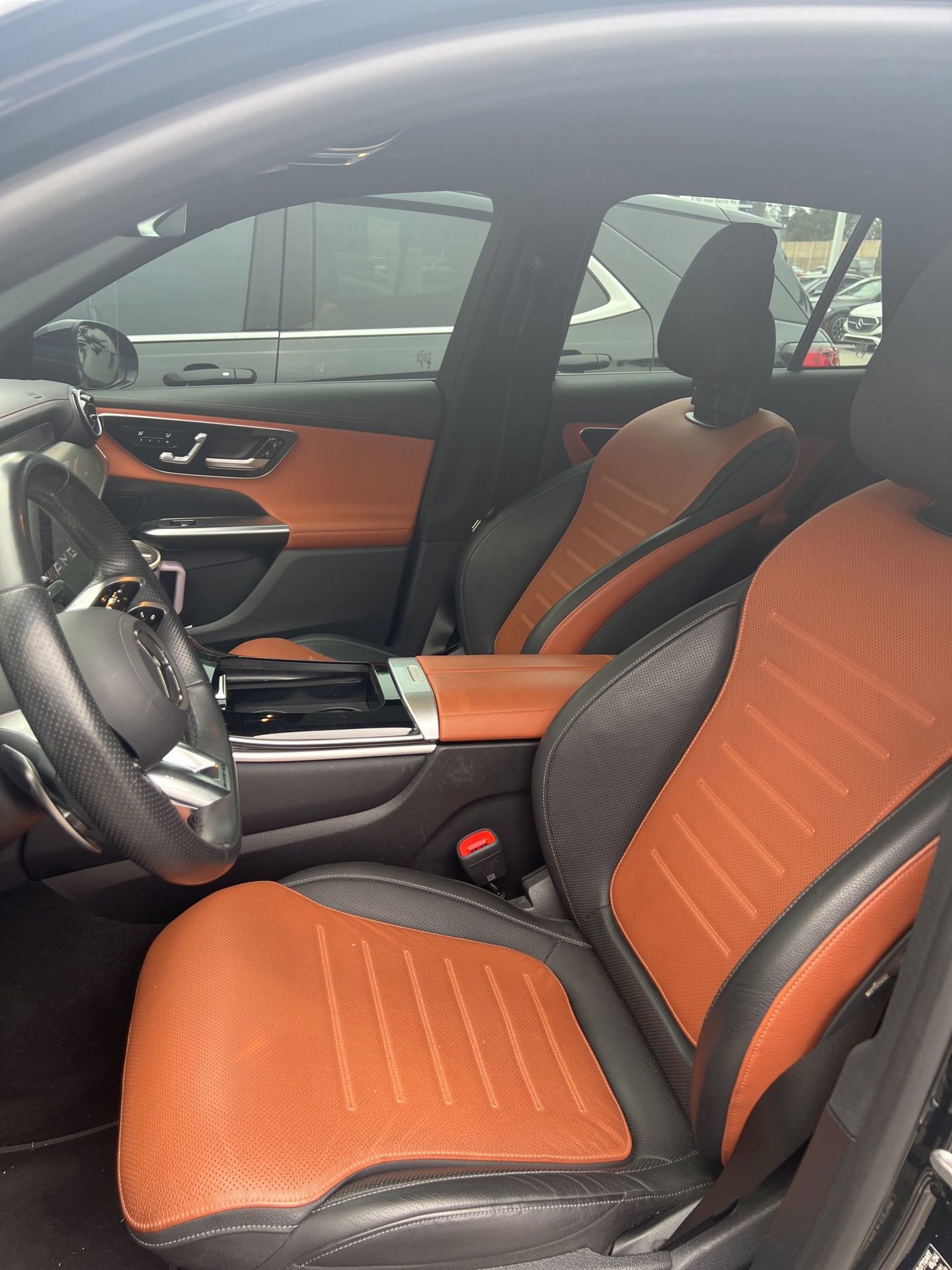 Used 2024 Mercedes-Benz GLC 43 AMG 4MATIC image 2