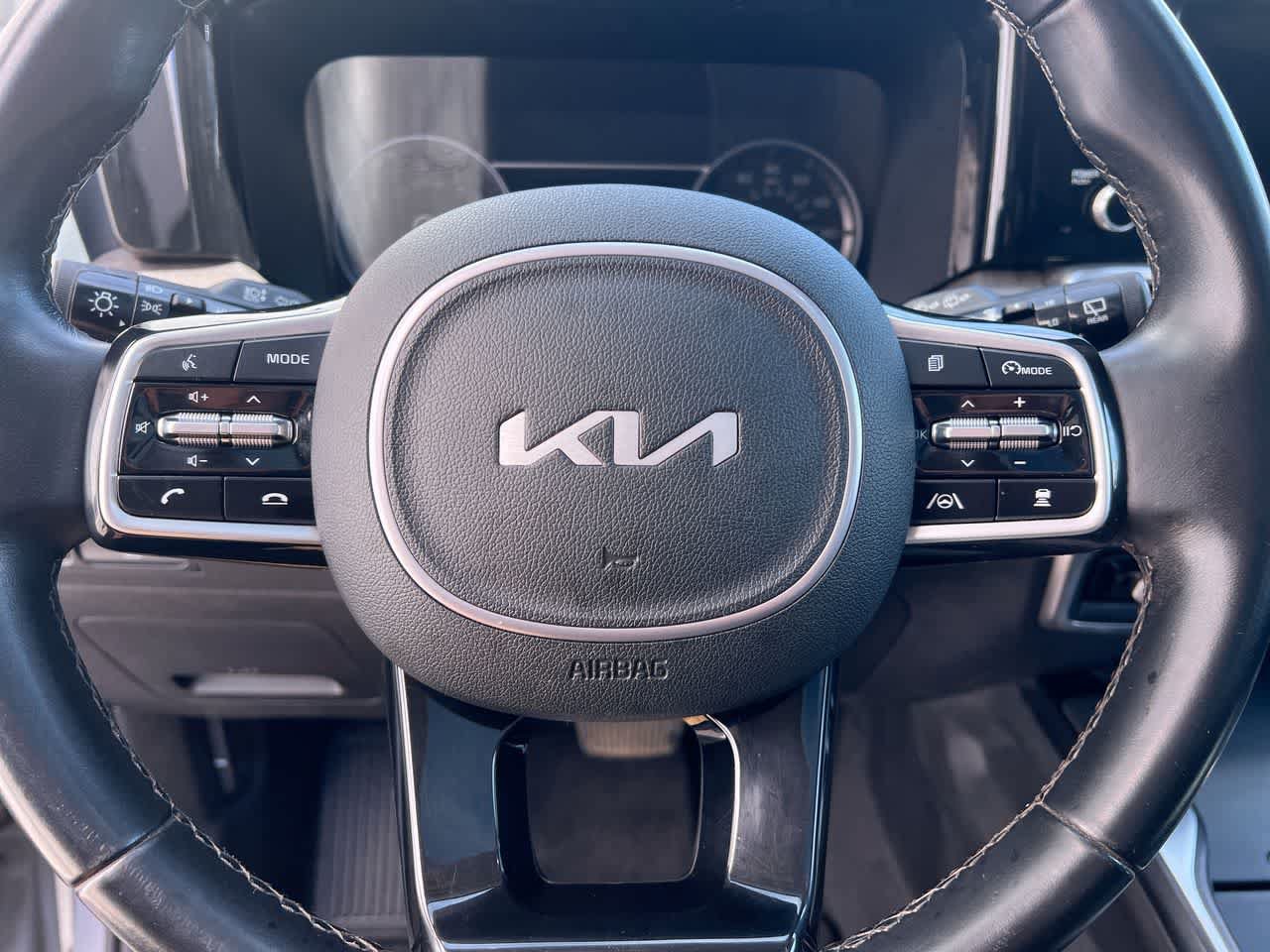 Certified 2025 Kia Soul LX w/ LX Technology Package FWD image 14