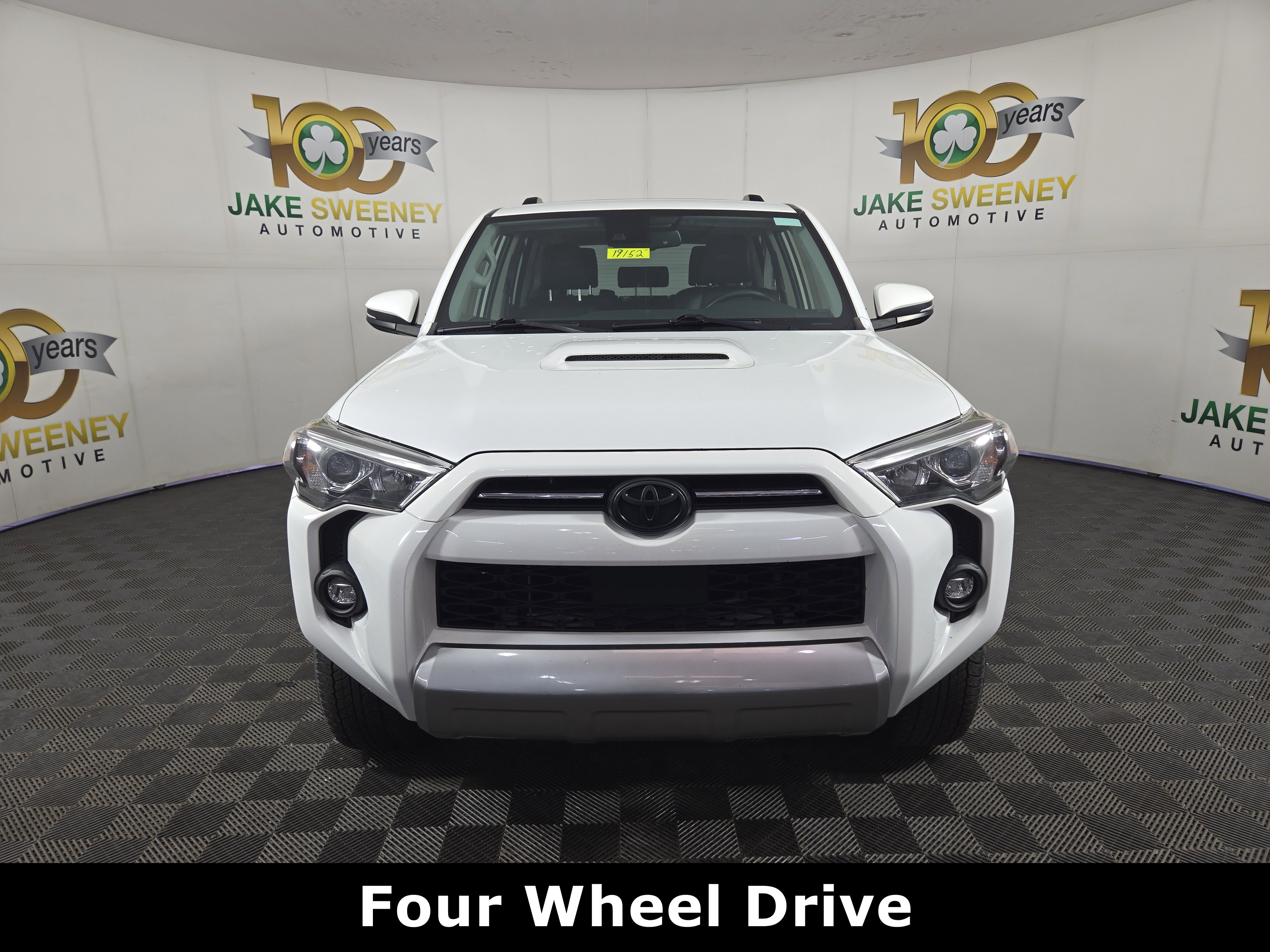 Used 2022 Toyota 4Runner TRD Off-Road Premium w/ Moonroof Package AWD/4WD image 2