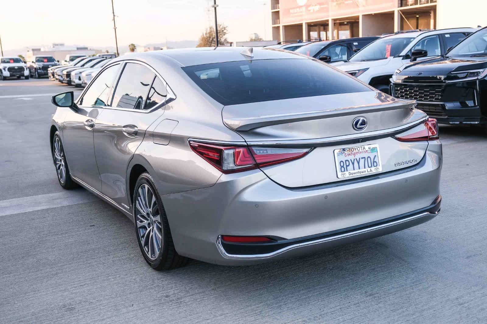 Used 2020 Lexus ES 300h w/ Premium Package FWD image 6