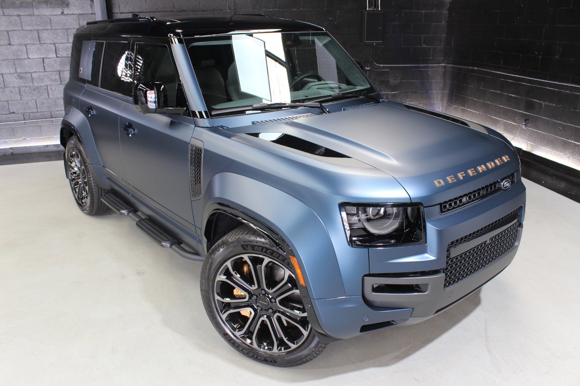 Used 2026 Land Rover Defender 110 OCTA image 10